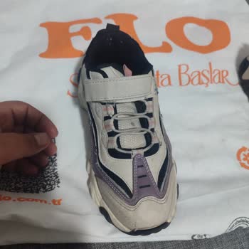 Vicco Ayakkabısının 5 Ayda Patlaması Ve FLO Müşteri Hizmetlerinden Destek Alamama