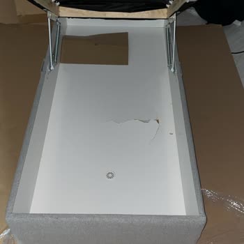 IKEA'dan Kırık Gelen Koltuk Takımı İçin Değişim Talebi