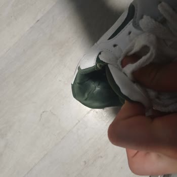 Kısa Sürede Topuk Yırtılan Ayakkabıda Ayıplı Ürün İadesi Ve Değişim Talebi