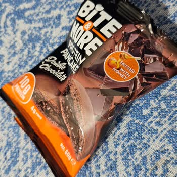 Pankek Paketi İçinde Beyaz, Yapıştırıcıya Benzer Ve Kötü Kokulu Madde: Hijyen Ve Sağlık Endişesi