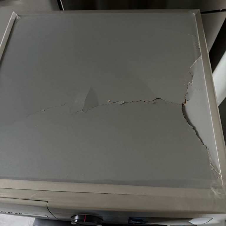 Media Markt'tan Kırık Bosch Çamaşır Makinesi İçin Çözüm Talebi