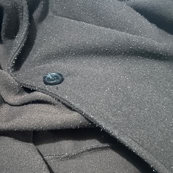 Bershka Paltonun İlk Yıkamada Tüylenmesi Ve Kullanılamaz Hale Gelmesi