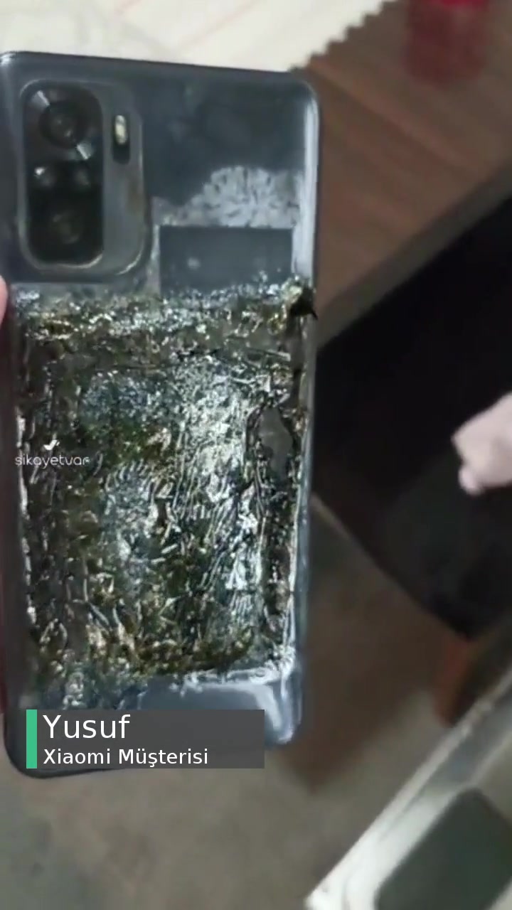 Xiaomi Telefonun Bataryası Yandı! videonun kapak resmi