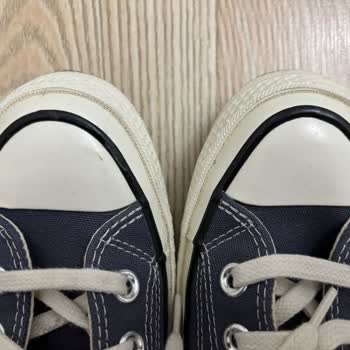 Converse Chuck 70 Ayakkabısında Asimetrik Şerit Sorunu