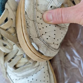 Nike Ayakkabım Ayıplı, Kısa Sürede Parçalandı Ve Mağaza Değişim Reddetti