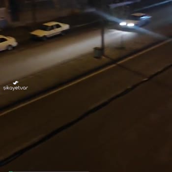 Toroslar Elektrik Dağıtım Bölgesel Elektrik Yok Diye 20.00'dan Bu Yana Bekliyorum!