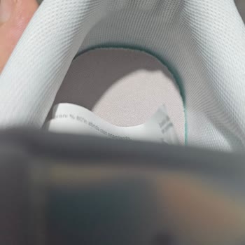 Çocuk Ayakkabısının Sert Bileği Yara Açtı, Mağaza İade Ve Değişim Reddetti