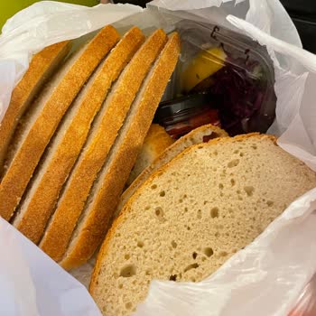 Hijyen Dışı Çiğ Gıda Ve Gecikmeli Teslimat Şikayeti