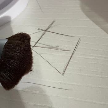 Alix Avien Fondöten Fırçası Kalite Sorunu: Kılları 2 Ayda Dökülüyor, Değişim Talebi