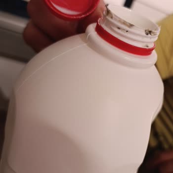 Yörsan Geçmemiş Son Kullanma Tarihli Ayranda Küf Görüldü