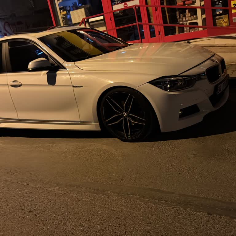 5 Saat Bekletilen Çekiciden Ve Telefon Muamelesinden Şikayet