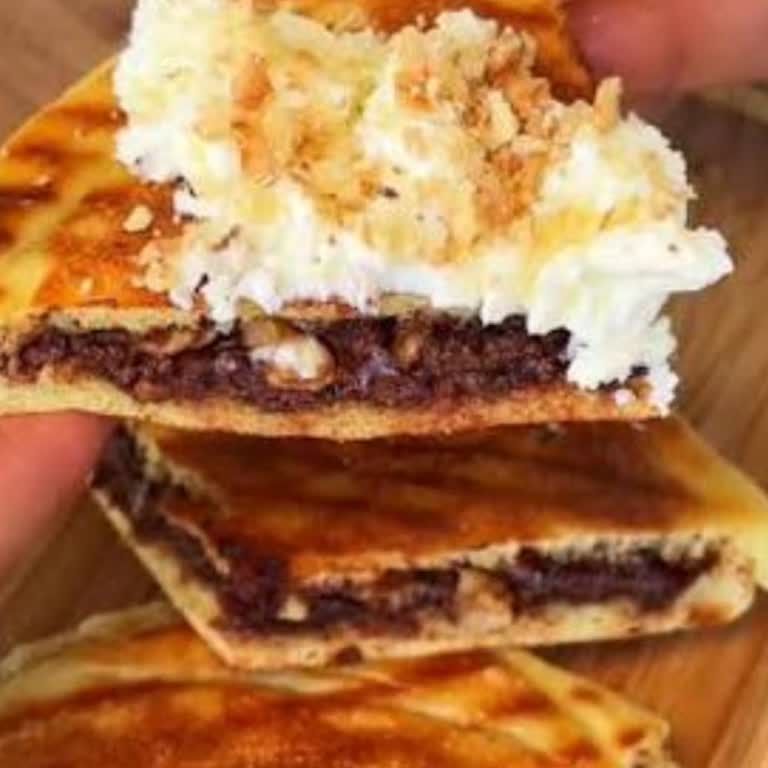 Tosta Saç Ve Cam Parçası, Aşırı Boyut Ve Özürsüz Davranış