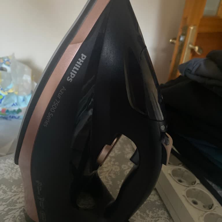 Buhar Tuşu Arızalı, Ütüsüz Kaldım Ve Servis Bulamıyorum