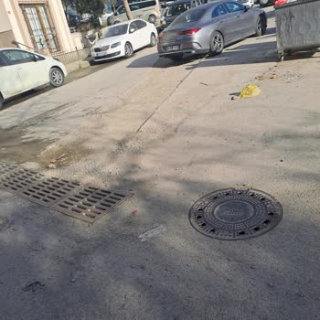 İBB Ve İSKİ’nin Yarım Bıraktığı Kazı Çalışması Sağlık Riski Ve Temizlik Sorununa Yol Açıyor