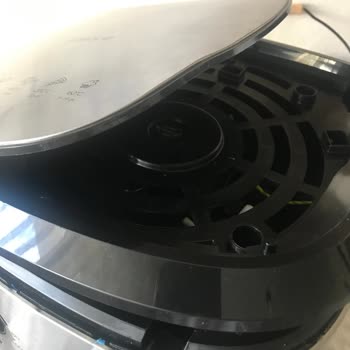 Karaca Multifry Arızalı Çıktı Ve Servis Sonrası Hasarlı Döndü İade Talebi