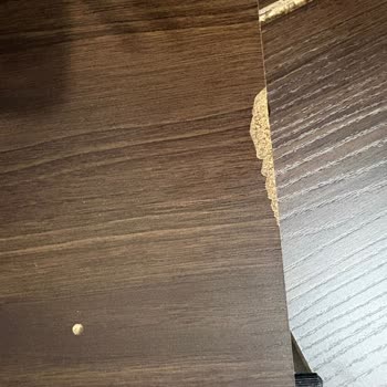 Vivense TV Ünitesinde Kırık Parçalar Ve Cevapsız Müşteri Şikayeti