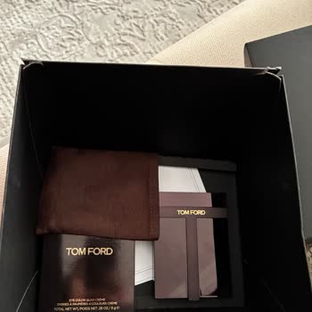 Beymen’den Aldığım Tom Ford Far Paleti Kırık Kutuda Ve Kullanılmış Görünüyor