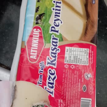 Tarihi Geçmemiş Kaşarda Küf: Sağlık Endişesi Ve İade Talebi