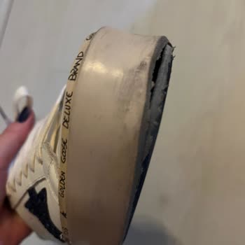 Golden Goose Ayakkabısının Tabanı 5 Gün İçinde Ayrıldı, Satıcı Sorumluluk Reddi