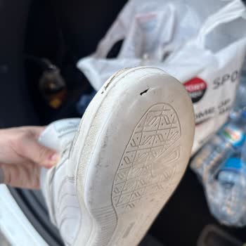 FLO Mağazasındaki Puma Bot Ayakkabısının Kalitesizliği Ve İade Talebi