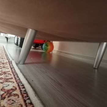 Satın Aldığım Koltuk Takımında Kırık Ayak, Gıcırtı Ve Renk Farkı İçin Değişim Talebi