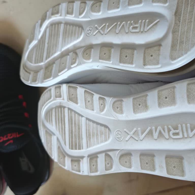 Papuc Konağı'nda Deneme Şansı Olmadan Ayakkabı İadesi Reddi