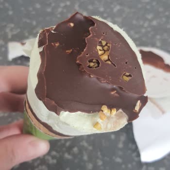 Cornetto Dondurmanın Çikolata Katmanındaki Kalite Problemi Ve Para İadesi Talebi