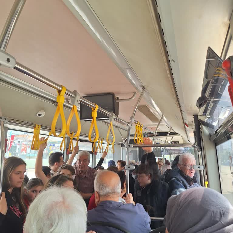 Aşırı Kalabalık Otobüste Kaba Sürücü Ve Güvenlik Riski İşten Alınması Talebi