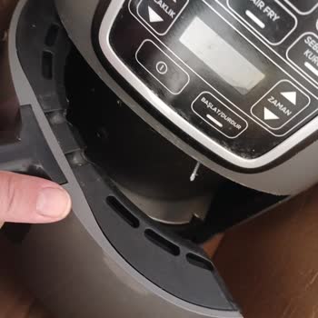 Karaca Air Pro Cook Airfry Haznesi Kırıldı Yedek Parça Bulunamıyor