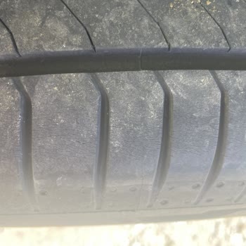 Hyundai Kona Elektrikli Araçta Nexen Lastiklerinin Erken Omuz Çatlaması Ve Ücretsiz Değişim Talebi
