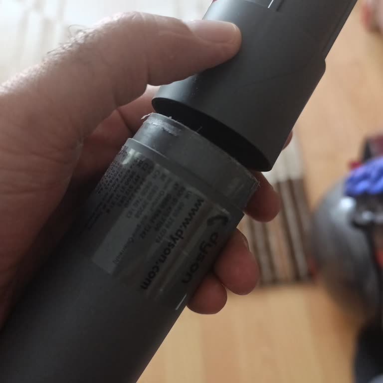 İmalat Hatası Olan Dyson Süpürge İçin Acil Değişim Talebi