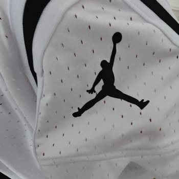 Yanıltıcı Görseller Ve Delikli Şort İçin İade Talebi