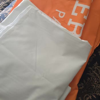 Lüks Ev Tekstili Farklı Ürün Göndermesi