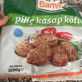 BİM Menemen Şubesinde Kasap Köfte İçinde Kırmızı Plastik Parça Ve Tüy