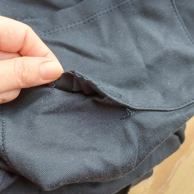 İlk Yıkamada Dikiş Hatası Gösteren Pantolon İçin Ücret İadesi Ve Değişim Talebi
