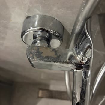 Yeni Kullanılmamış Banyo Bataryasında Kararma: Garanti Kapsamında Değişim İstiyorum