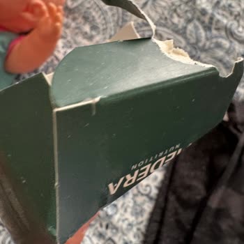 Yurtiçi Kargo’dan Gelen Medikal Ürün Paketi Yırtık Ve Hijyen Sorunu