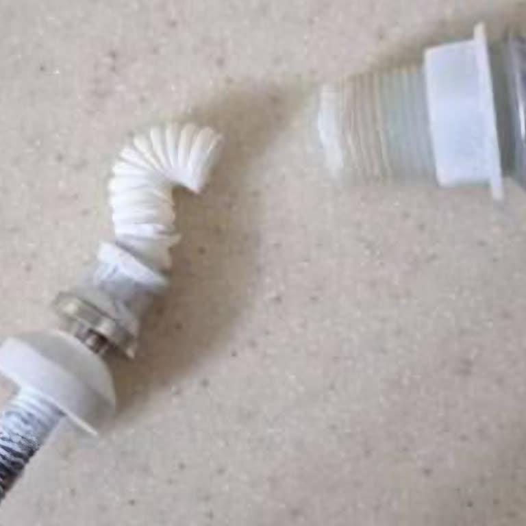 Creavit Klozet Hortum Parçası Patladı Ve Yedek Parça Bulamıyor