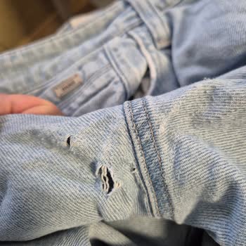Ağı Bölgesinde Kısa Sürede Aşınan Jean Pantolon İçin Değişim Talebi