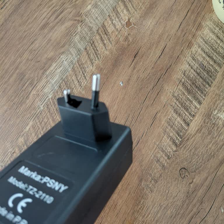 Kırık Şarj Aleti Ve Cevapsız Telefonlar Nedeniyle Hızlı Değişim Talebi