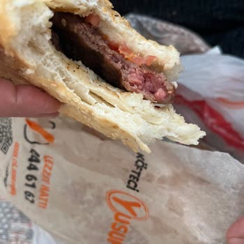 Köfteci Yusuf'ta Kanlı Köfte Ekmek, Sağlık Tehlikesi