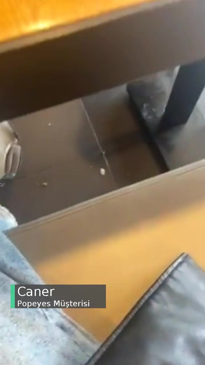 Popeyes Temiz Olmayan Yemek Yeme Alanı videonun kapak resmi