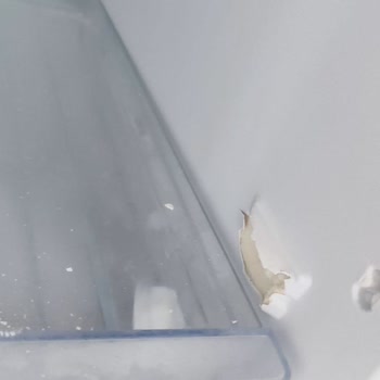 Beko Derin Dondurucu Çekmece Parçası Kırıldı, Yetkili Servis Parça Değişimini Reddetti