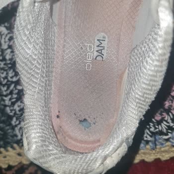Skechers Dlites Wildcats Kadın Spor Ayakkabısında Erken Yırtılma Ve Delinme