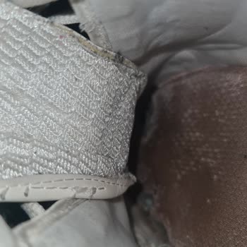 Skechers Dlites Wildcats Kadın Spor Ayakkabısında Erken Yırtılma Ve Delinme
