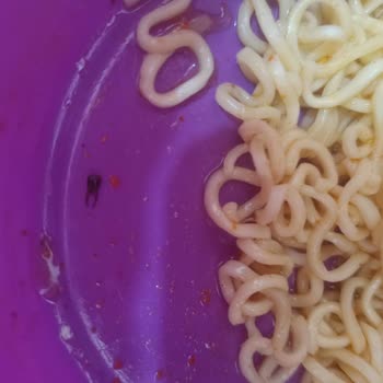 A101'den Aldığım İndomie Jumbo Makarnada Böcek Buldum