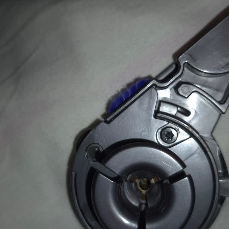 Dyson Süpürge İçin Düşük Çekim Ve Hazne Sorunları, Müşteri Hizmetlerinde Yetersiz Çözüm