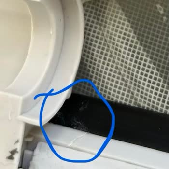 Garanti Servisinde Ana Fırça Kapağı Yanlış Onarımı Ve Çöp Haznesi Kapağı Eksikliği