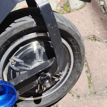 Onvo Yetkili Serviste Saygısız Davranış Ve Patlak Lastik