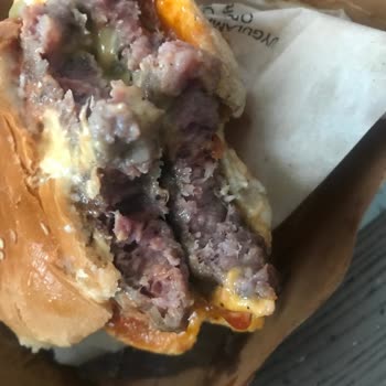 Köfteci Yusuf'tan Çiğ Hamburgerler İçin İade Talebi